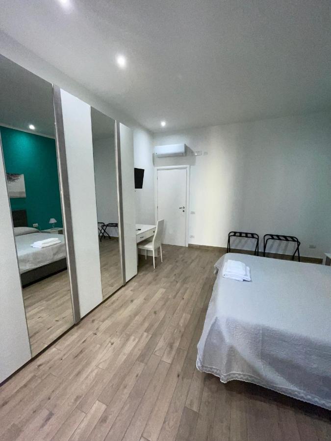 Dormire A Napoli Centro Holiday House Casa Vacanza Экстерьер фото