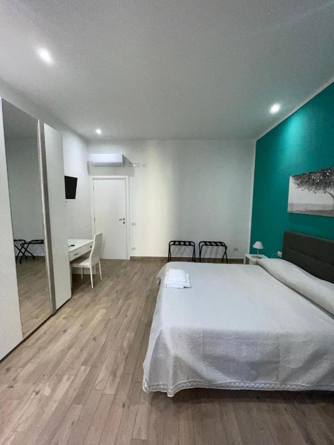 Dormire A Napoli Centro Holiday House Casa Vacanza Экстерьер фото