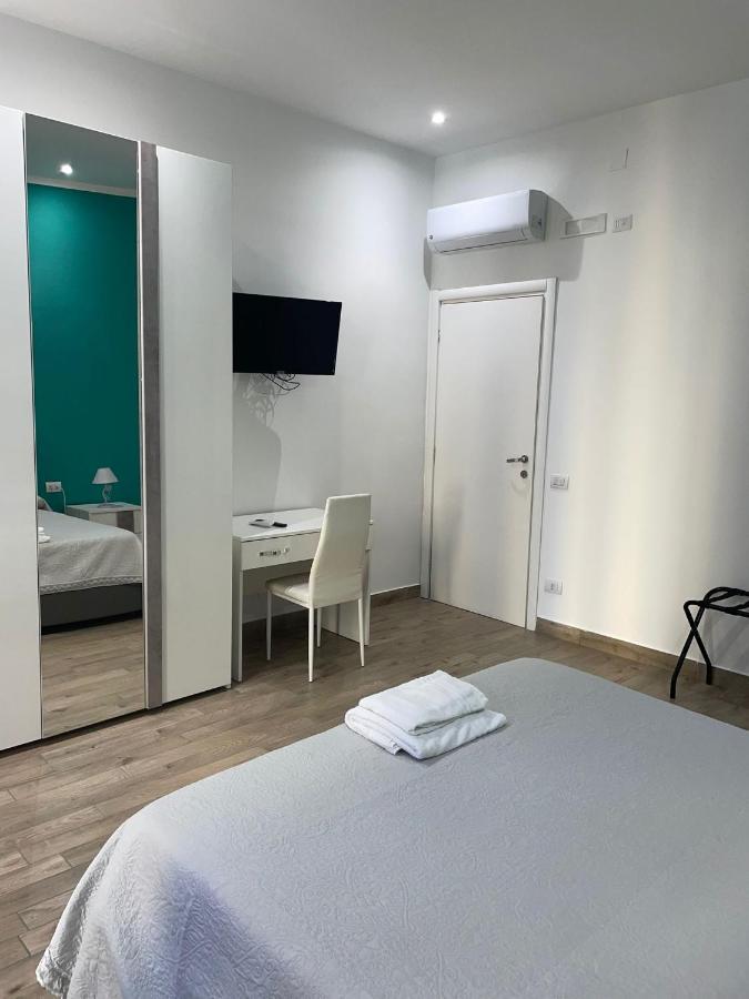 Dormire A Napoli Centro Holiday House Casa Vacanza Экстерьер фото