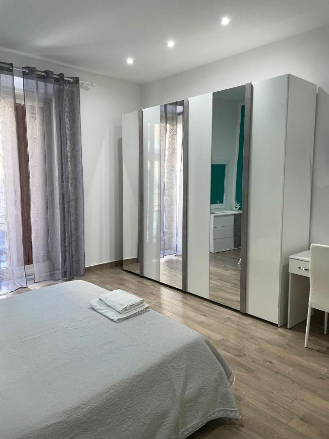 Dormire A Napoli Centro Holiday House Casa Vacanza Экстерьер фото