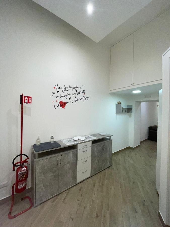 Dormire A Napoli Centro Holiday House Casa Vacanza Экстерьер фото