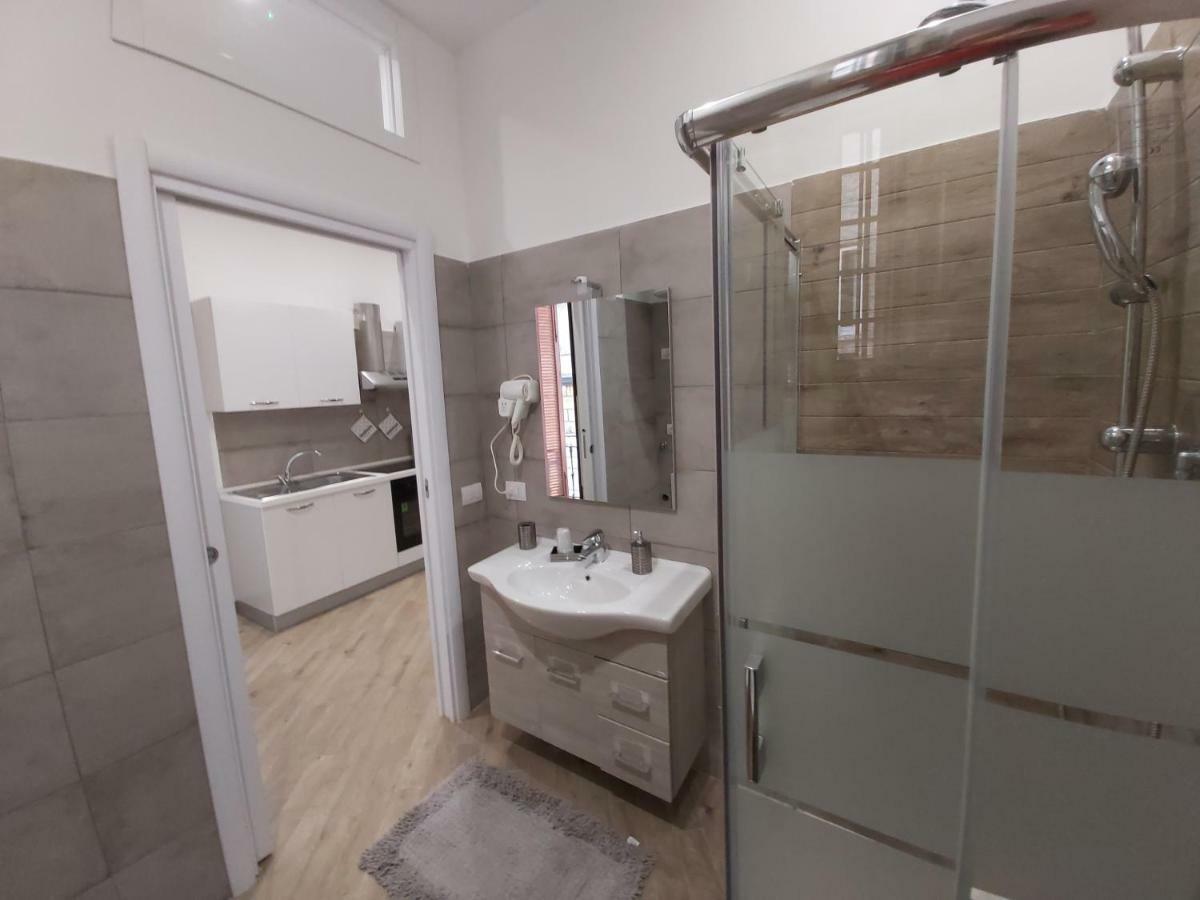 Dormire A Napoli Centro Holiday House Casa Vacanza Экстерьер фото