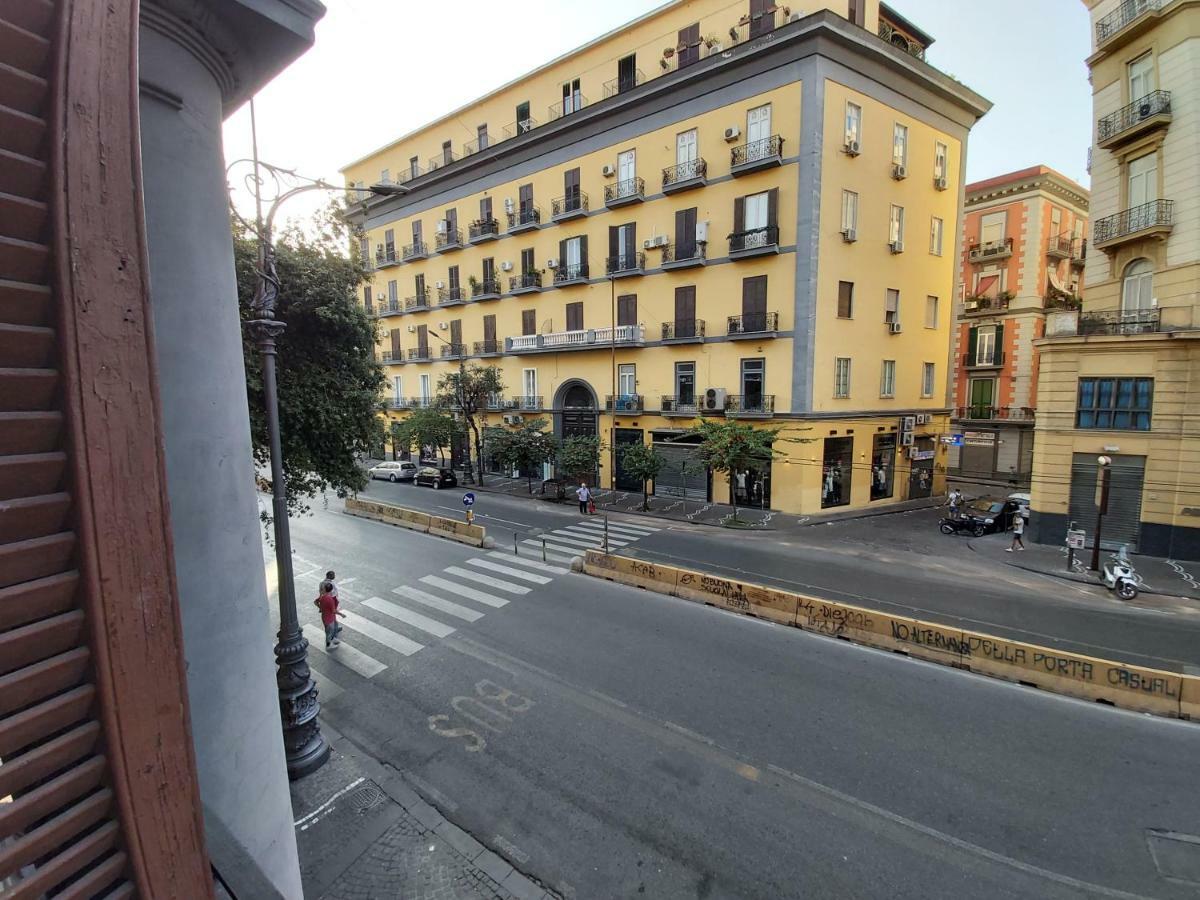 Dormire A Napoli Centro Holiday House Casa Vacanza Экстерьер фото